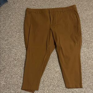 Old Navy Women’s Tan Chinos